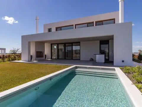 Casa 6 ambientes con 3 baños