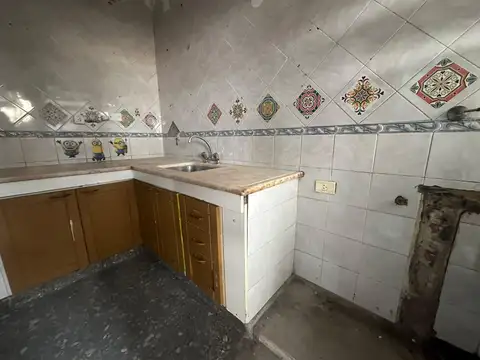 Depto Tipo Casa en Venta 80 años