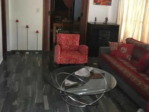 Casa en Venta en Villa Gobernador Udaondo, USD 240.000