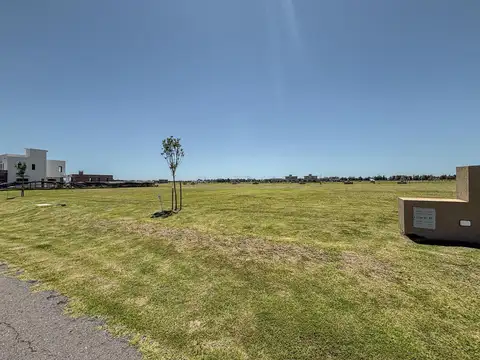 Terreno de 830m² y entrega inmediata con conexión directa al Jockey Club