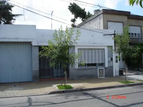 Luis María Campos 400