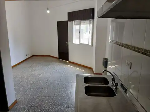 Departamento en Alquiler en Grand Bourg, $ 390.000