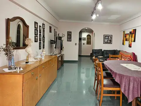 Casa 4 ambientes con 3 baños