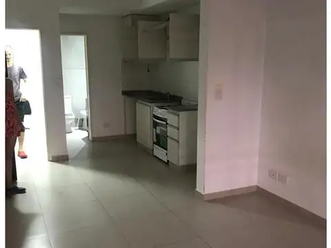 DPTO 2 AMB CON BALCÓN AL FRENTE 
