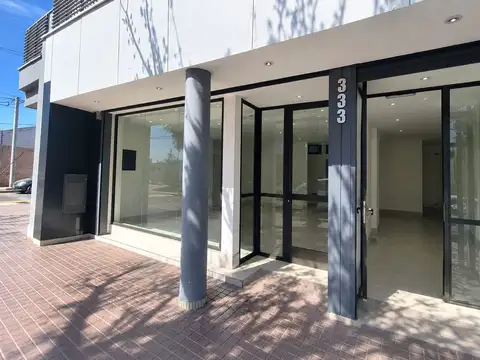 Local en Alquiler en Coronel Dorrego, $ 650.000