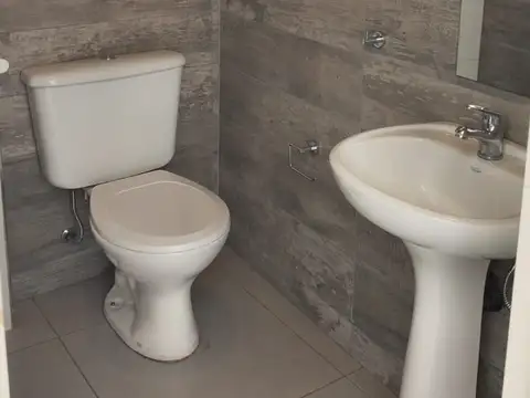 Local en Alquiler en Coronel Dorrego, $ 650.000