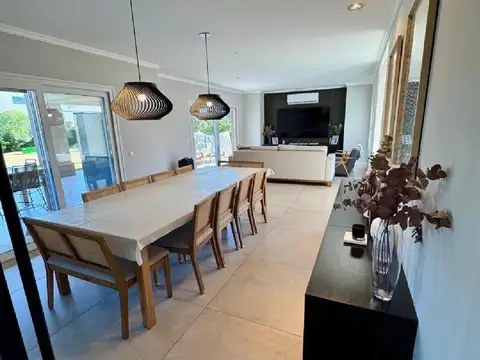 Casa En Altos De Campo Grande