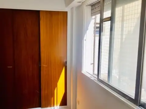 Avenida Juan De Garay 2400, Piso 2
