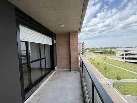 Avenida Miglierini 700