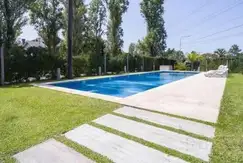 Áreas comunes sum, piscina en Milberg Town en G.B.A. Zona Norte