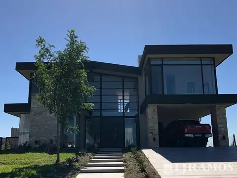 Casa en Venta de 5 dormitorios