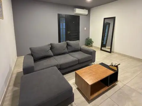 Departamento en Alquiler en Lomas del Mirador, $ 600.000