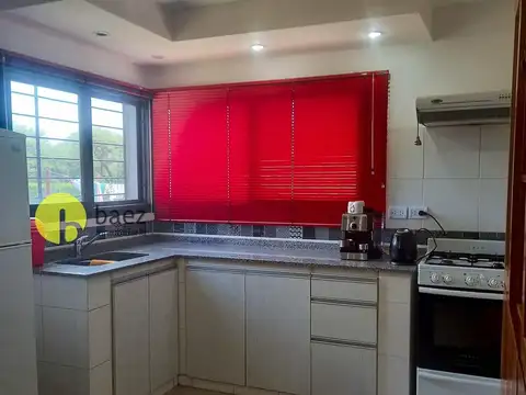 Casa 5 ambientes con 3 baños