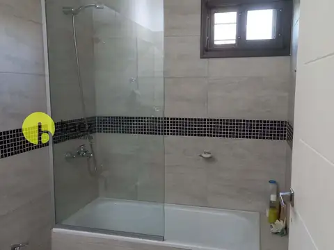 CASA CÉNTRICA EN CARPINTERÍA SAN LUIS