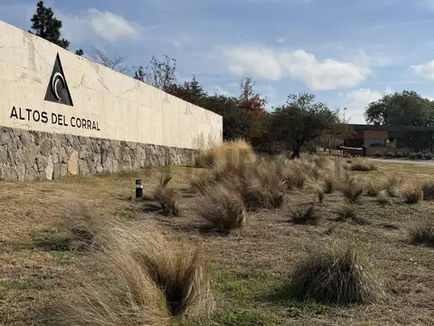 Ruta S271 Esquina Avenida Belgrano 100, Piso 0