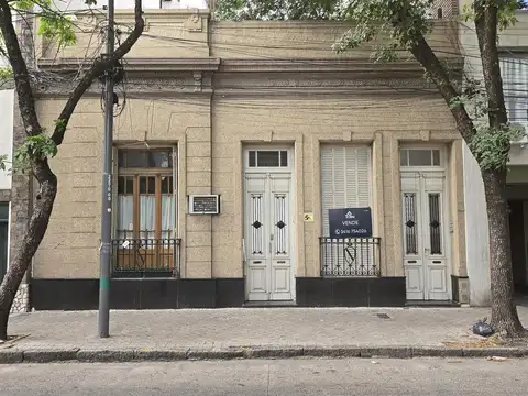 Casa Ideal uso institucional / profesional. Santa Fe y Bv. Oroño, Rosario.