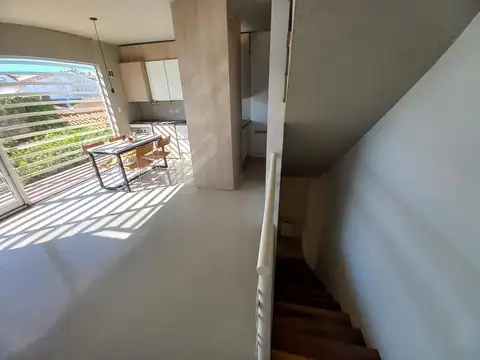 Depto Tipo Casa en Venta en Olivos, USD 155.000