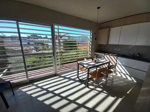 Depto Tipo Casa 2 ambientes con 1 baño