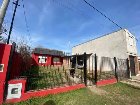Casa - Venta - Argentina, Lobos