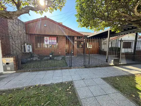 CHALET 4 AMBIENTES,EXCELENTE OPORTUNIDAD EZPELETA