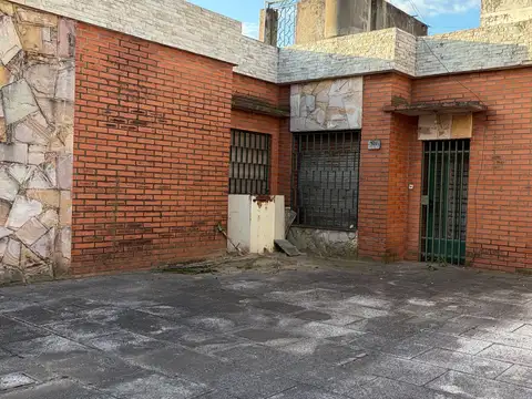 Casa 4 ambientes con 1 baño