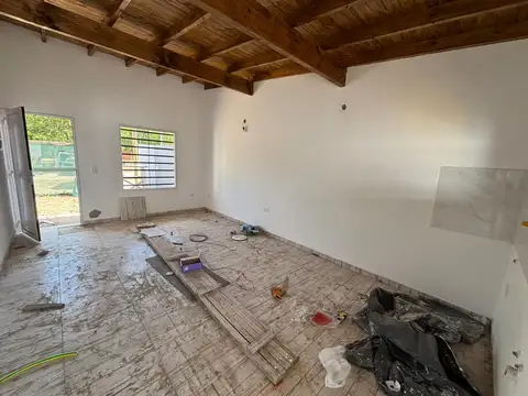 Casa 3 ambientes con 1 baño