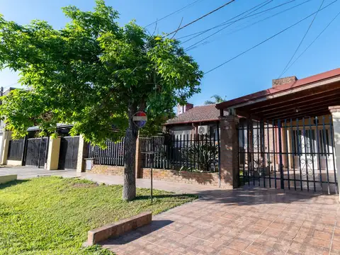 Casa en venta en Sauce Viejo a metros de Ruta 11
