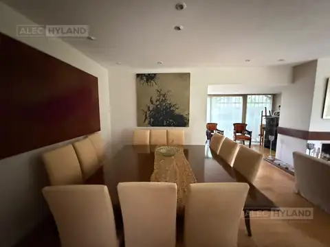 Casa 5 ambientes con 3 baños