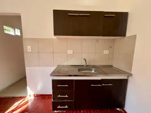 Depto Tipo Casa en Alquiler al Este