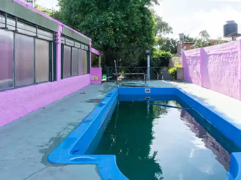 Venta Casa 4 AM con pileta, jardín Acep camioneta