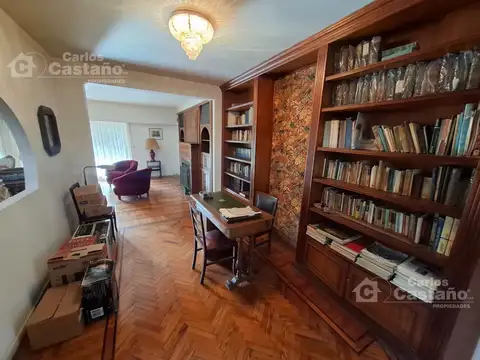 Casa 7 ambientes con 4 baños