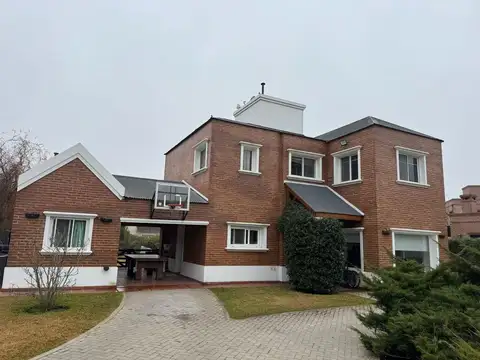 Casa en Venta de 4 dormitorios