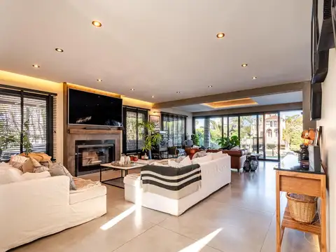 Casa en Venta en Marina Del Sol, USD 1.680.000