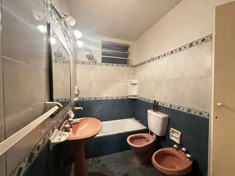 VENTA 2 CASAS 3 AMBIENTES PATIO GALPÓN LANÚS OESTE