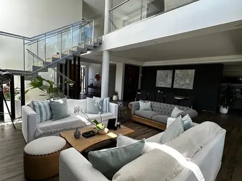Casa 6 ambientes con 3 baños