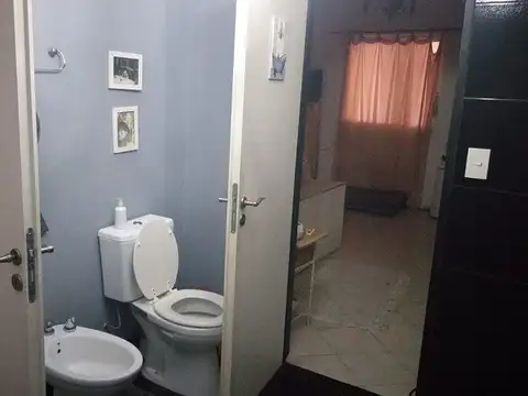 Residencia de fiestas y vivienda sobre parcela de 679 mts2 y 550mts2 cubiertos