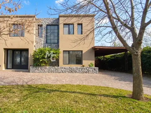 Casa a la laguna en venta en San Francisco con financiación directa