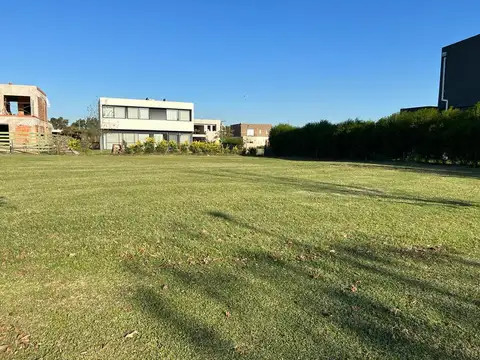 VENTA LOTE FRENTE A LA LAGUNA - ACACIAS PUERTOS DEL LAGO