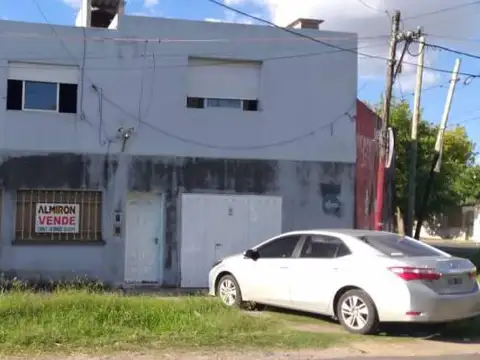 Venta | Casa | 2 Dormitorios | A refaccionar | Rosario | Barrio Alvear