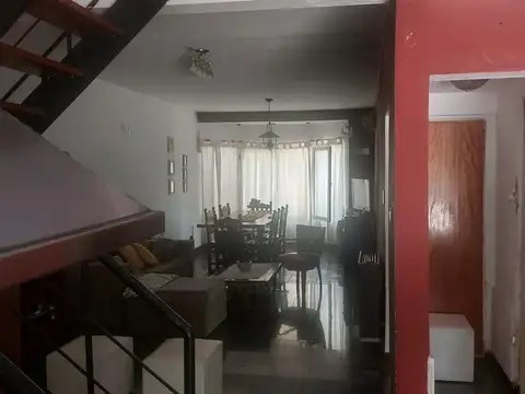 VENTA PROP 4 AMB + QUINCHO LOTE/PROP MORENO CENTRO