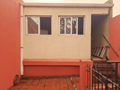 Depto Tipo Casa en Venta 50 años