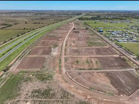 Terreno en Venta 20  mts Fondo