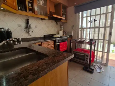 Depto Tipo Casa en Venta con 1 cocheras