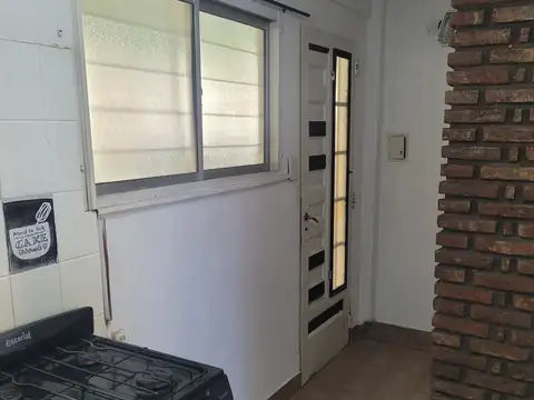 Departamento en Alquiler en Villa Ballester, $ 850.000