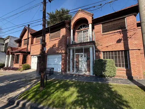 CASA CUATRO AMBIENTES, EN VENTA - Castelar