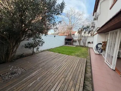 Depto Tipo Casa en Venta con 2 cocheras