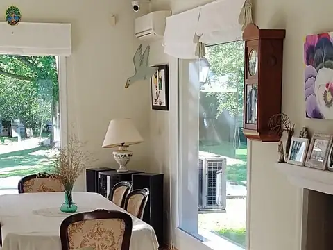 Casa en Venta con 4 cocheras