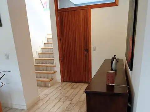 Casa en Alquiler Temporal con 1 cochera