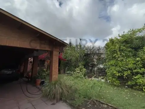 Casa 5 ambientes con 3 baños