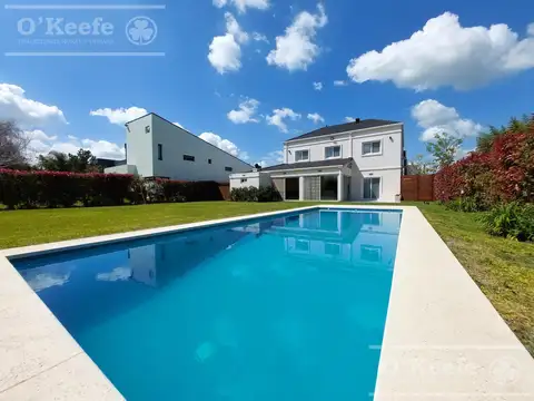 Casa en venta de 6 ambiente en Fincas de Iraola II con piscina climatizada
